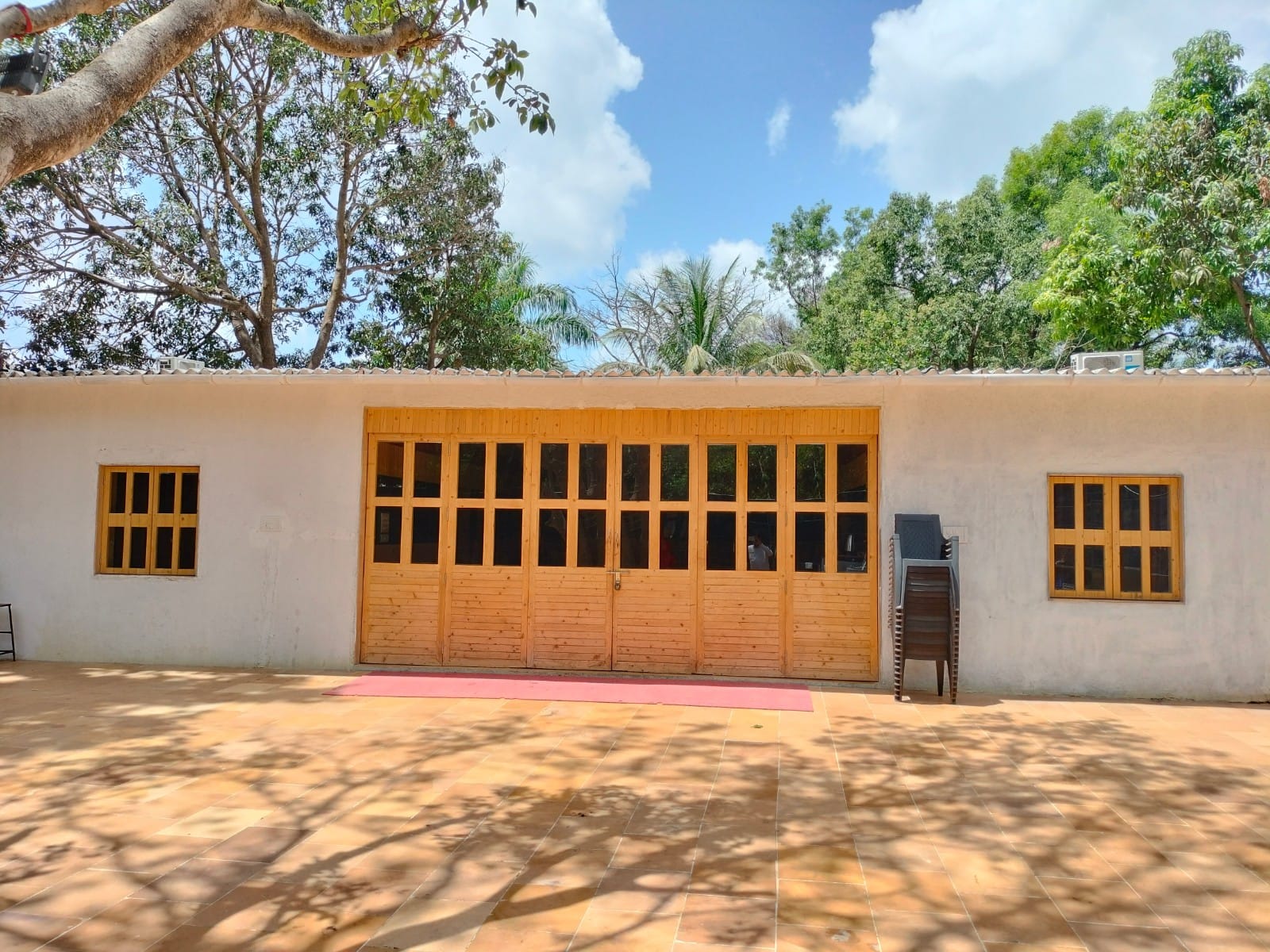 Dreamland Villa on rent in Mumbai Luxury villas with Private swimming